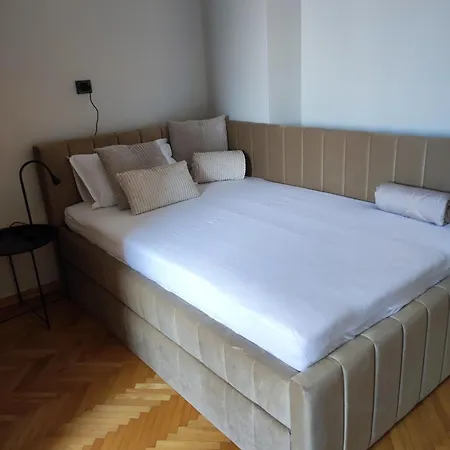 Appartement J&sa With Balcony And Garage Split