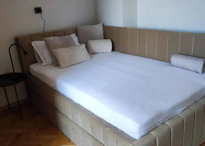 아파트 J&sa With Balcony And Garage 스플리트