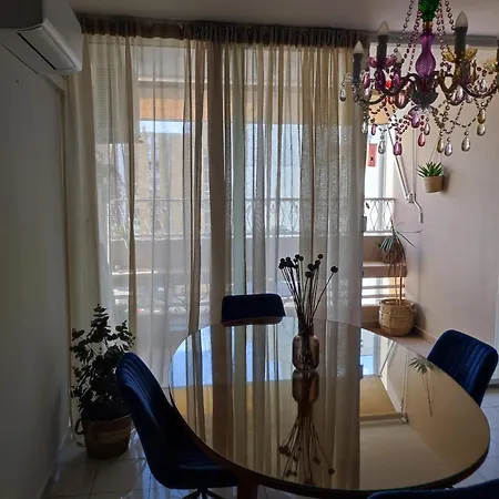 J&sa With Balcony And Garage Διαμέρισμα
